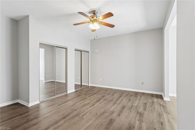 112 Chippenham Dr Apt B, Yorktown, VA 23693