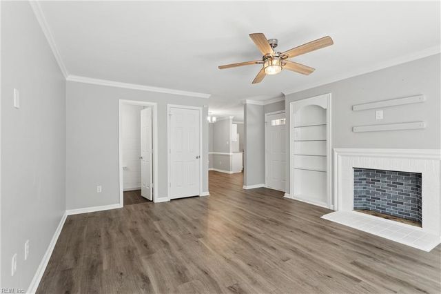 112 Chippenham Dr Apt B, Yorktown, VA 23693