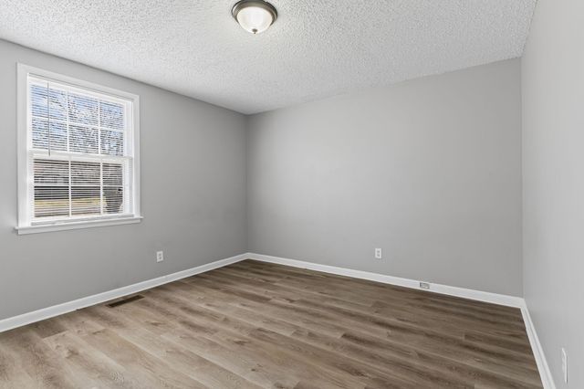 524 Bragg Ave, Smyrna, TN 37167