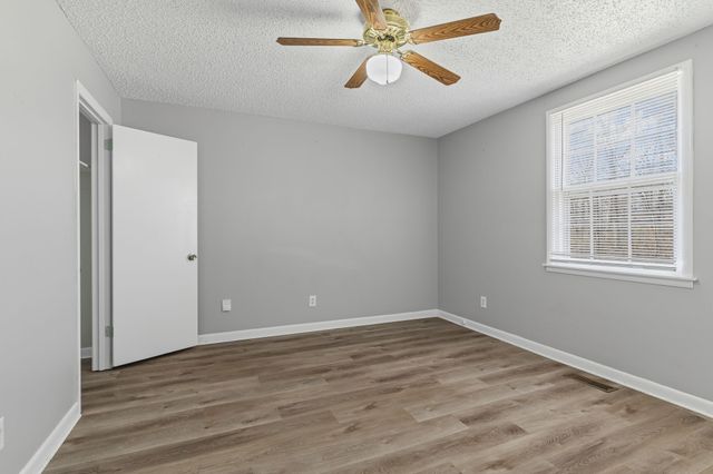 524 Bragg Ave, Smyrna, TN 37167