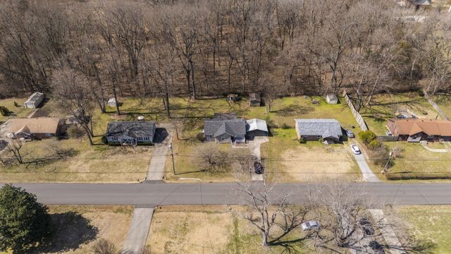 524 Bragg Ave, Smyrna, TN 37167