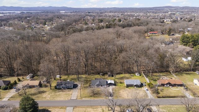 524 Bragg Ave, Smyrna, TN 37167