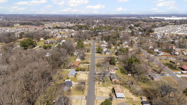 524 Bragg Ave, Smyrna, TN 37167