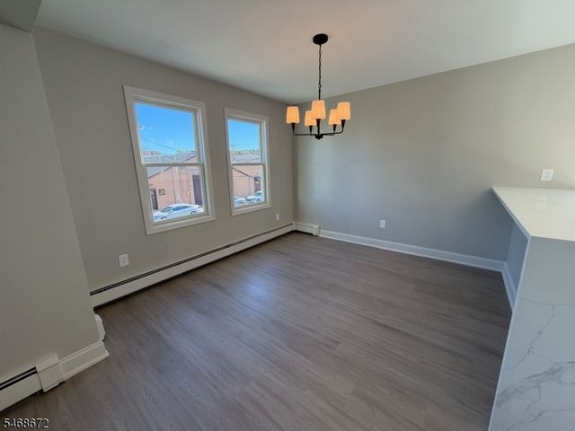 81 Elm St, Dover Town, NJ 07801