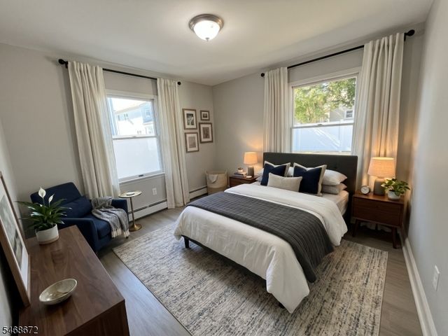 81 Elm St, Dover Town, NJ 07801
