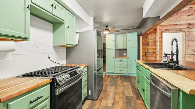 288 30th Avenue, Six Lakes, MI 48886