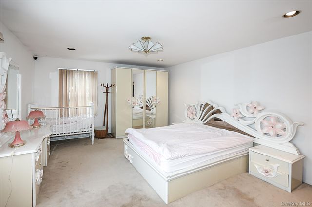 28 Polo Road, Great Neck, NY 11023