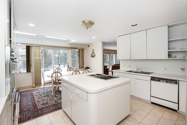 28 Polo Road, Great Neck, NY 11023