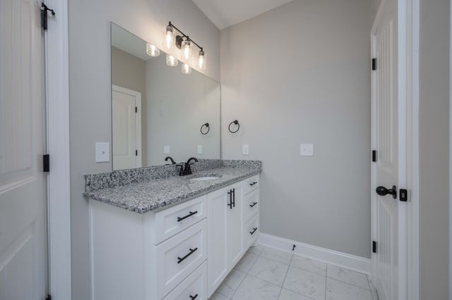 5409 Walnut Farms Blvd, Christiana, TN 37037