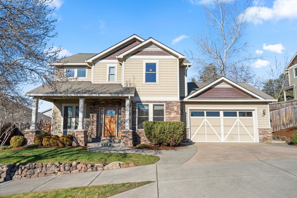 78 Greenmoor Drive, Eagle Point, OR 97524