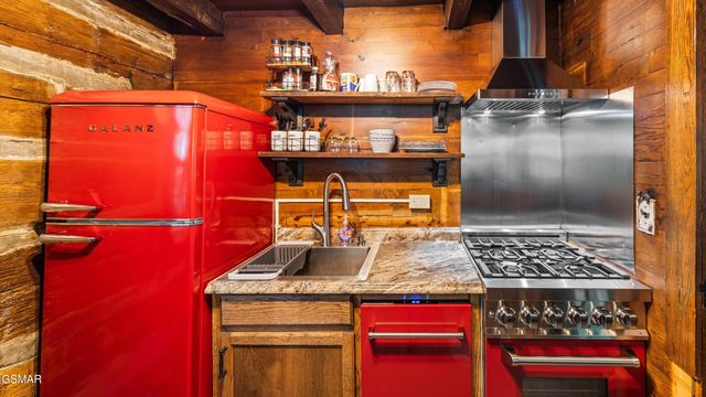 1131 Old Cartertown Road Road, Gatlinburg, TN 37738