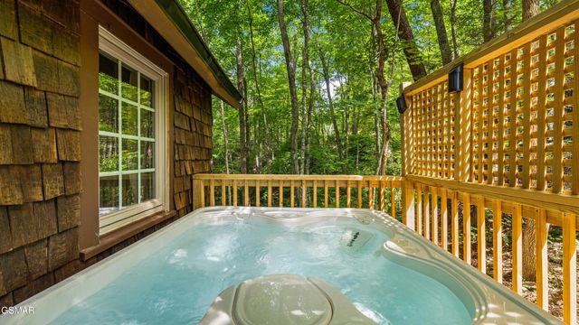 1131 Old Cartertown Road Road, Gatlinburg, TN 37738