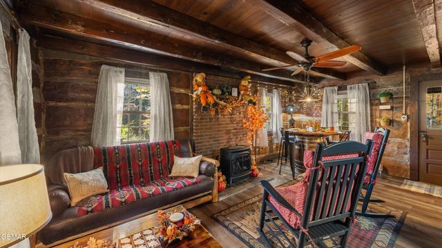 1131 Old Cartertown Road Road, Gatlinburg, TN 37738