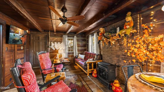 1131 Old Cartertown Road Road, Gatlinburg, TN 37738