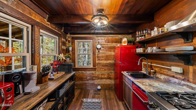 1131 Old Cartertown Road Road, Gatlinburg, TN 37738