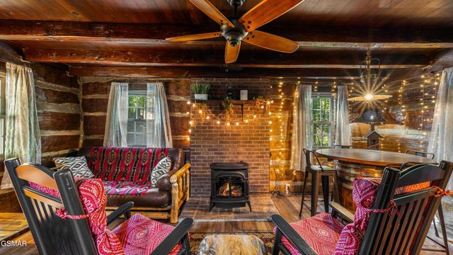 1131 Old Cartertown Road Road, Gatlinburg, TN 37738