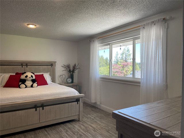 1017 Ballentine Street, Raymond, WA 98577