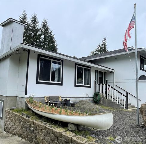 1017 Ballentine Street, Raymond, WA 98577