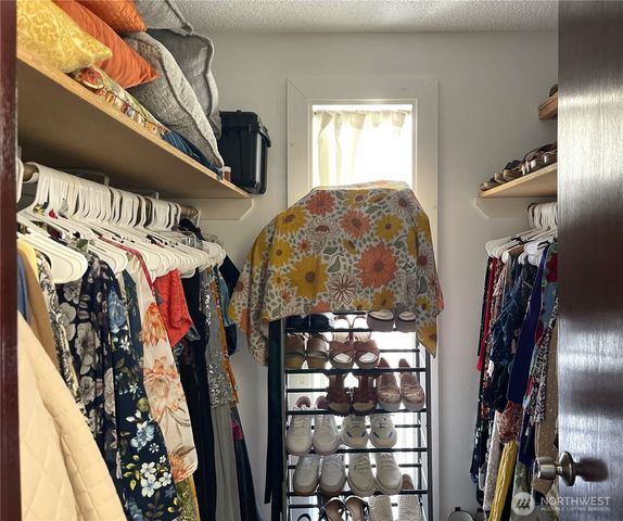 1017 Ballentine Street, Raymond, WA 98577