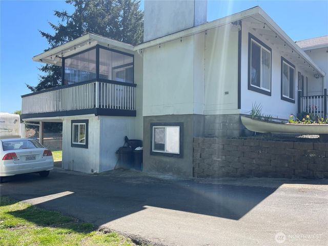 1017 Ballentine Street, Raymond, WA 98577