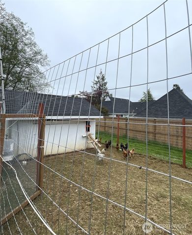 1017 Ballentine Street, Raymond, WA 98577