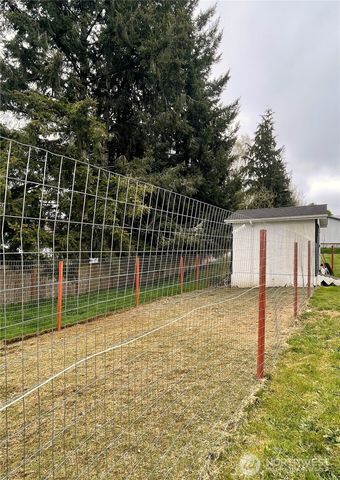 1017 Ballentine Street, Raymond, WA 98577