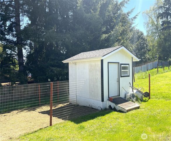 1017 Ballentine Street, Raymond, WA 98577