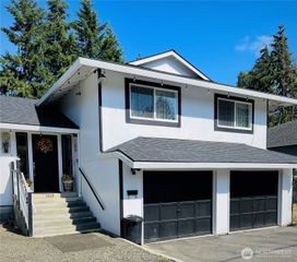 1017 Ballentine Street, Raymond, WA 98577