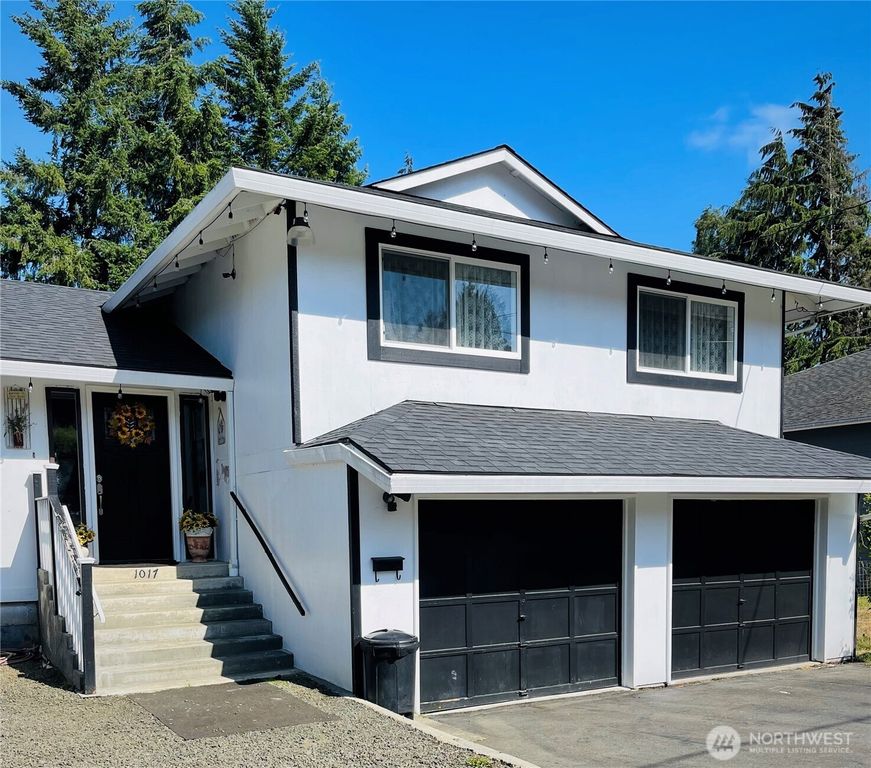 1017 Ballentine Street, Raymond, WA 98577