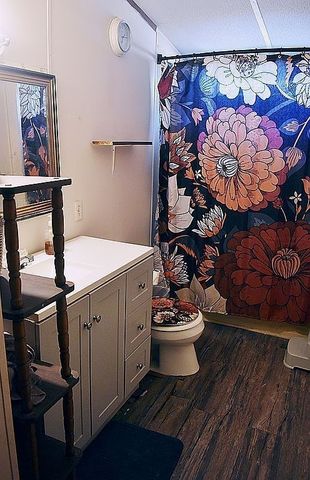 1661 Sassafras Stand Ridge Rd, Linden, TN 37096