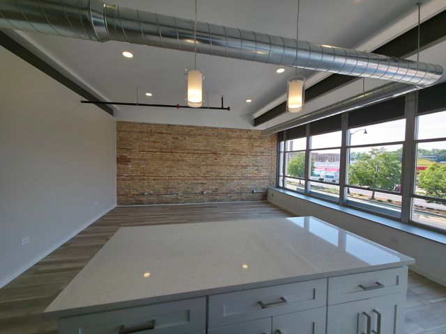 2202 Lambard Avenue 201, Berwyn, IL 60402
