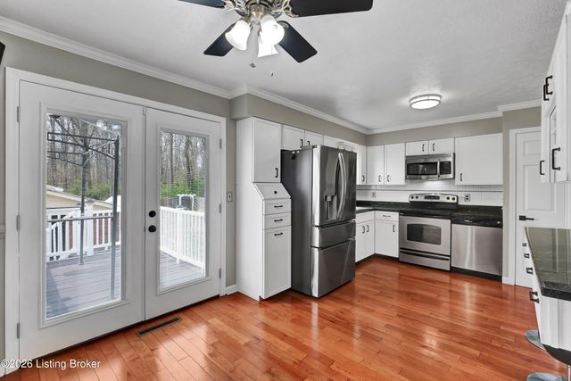 7624 Greenfield Ave, Louisville, KY 40214