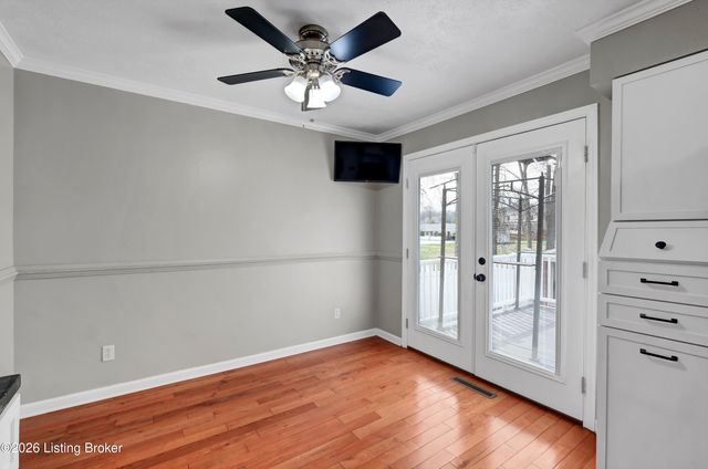 7624 Greenfield Ave, Louisville, KY 40214