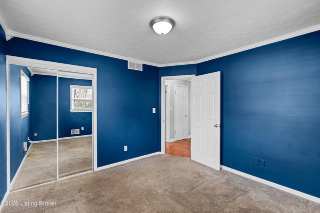 7624 Greenfield Ave, Louisville, KY 40214