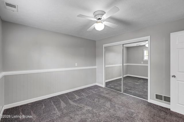 7624 Greenfield Ave, Louisville, KY 40214