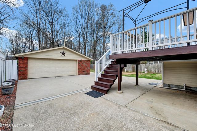 7624 Greenfield Ave, Louisville, KY 40214