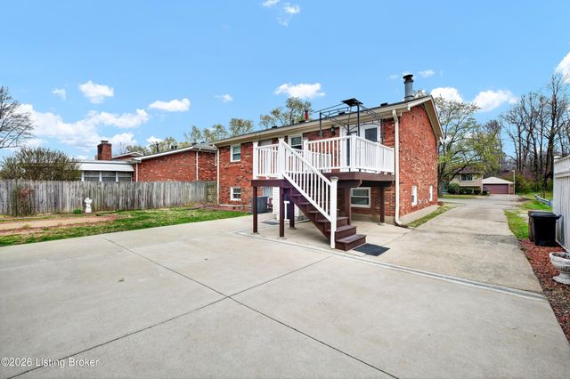 7624 Greenfield Ave, Louisville, KY 40214