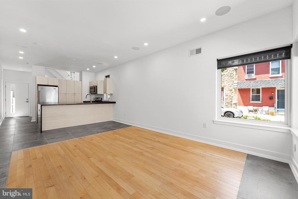 2300 E DAKOTA ST, PHILADELPHIA, PA 19125 — photo 5