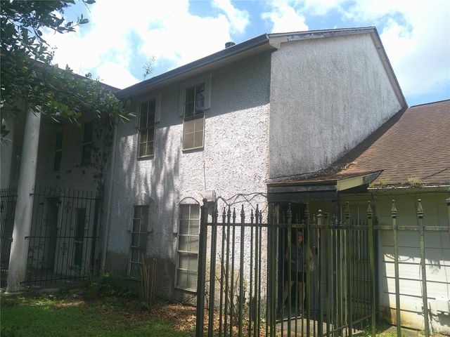 12411 W West Village Drive E, Houston, TX 77039