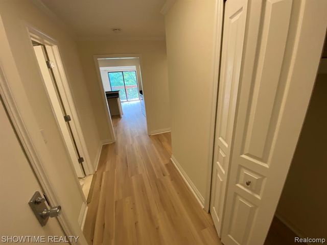 1697 Riverside Drive 18, Rochester Hills, MI 48309