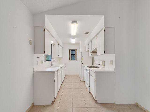 717 Doctor Avenue, Sebastian, FL 32958