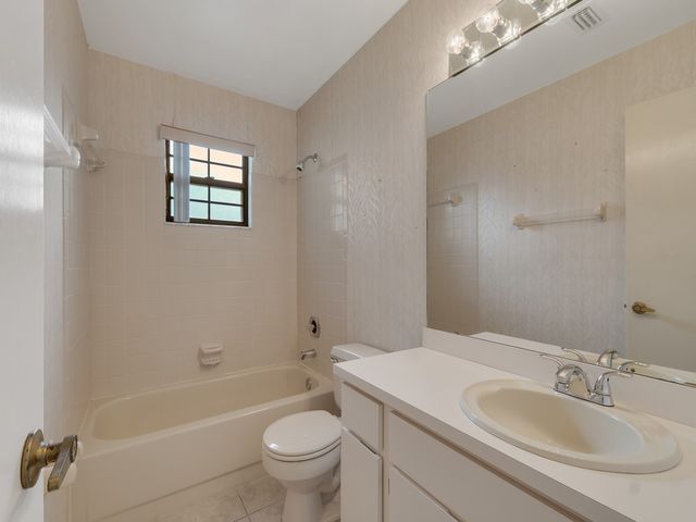 717 Doctor Avenue, Sebastian, FL 32958