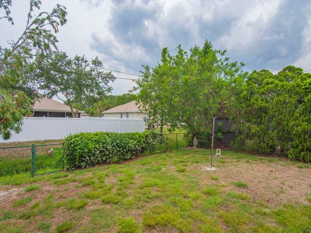 717 Doctor Avenue, Sebastian, FL 32958