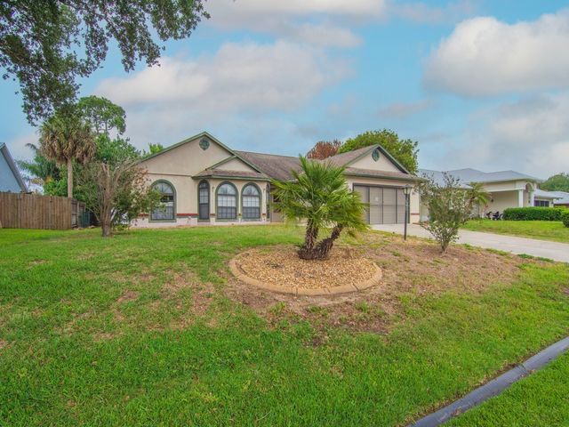 717 Doctor Avenue, Sebastian, FL 32958