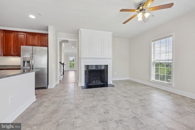 2213 OBERLIN DR, Woodbridge, VA 22191