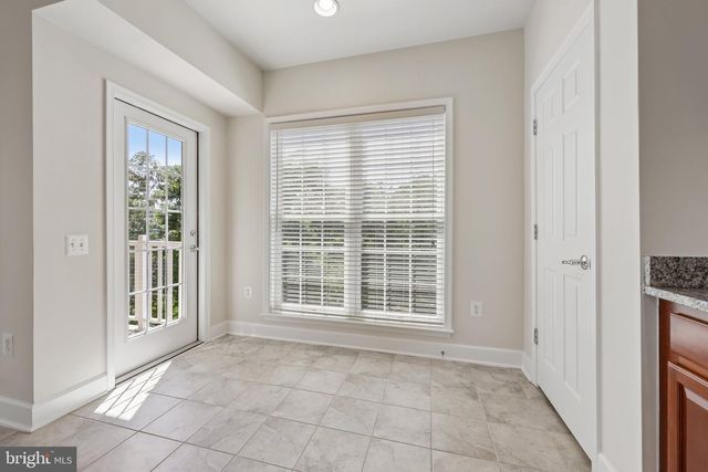 2213 OBERLIN DR, Woodbridge, VA 22191