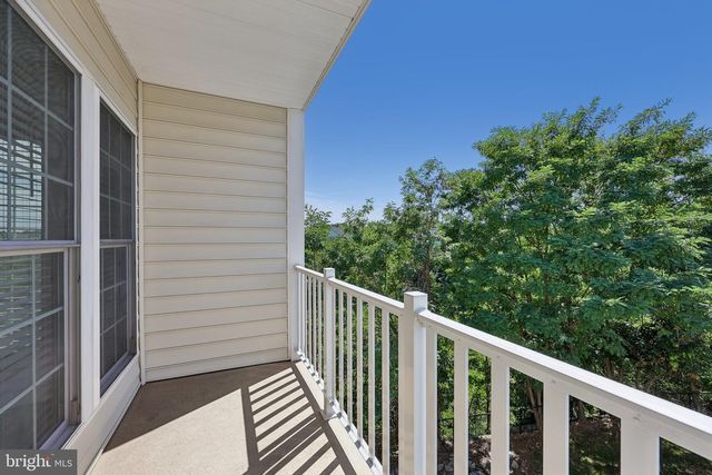 2213 OBERLIN DR, Woodbridge, VA 22191