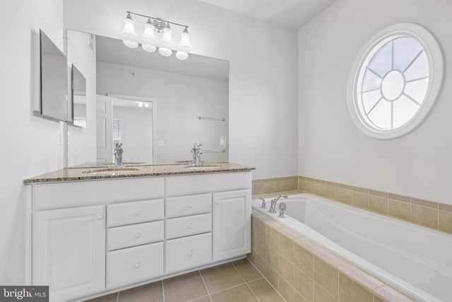 2213 OBERLIN DR, Woodbridge, VA 22191