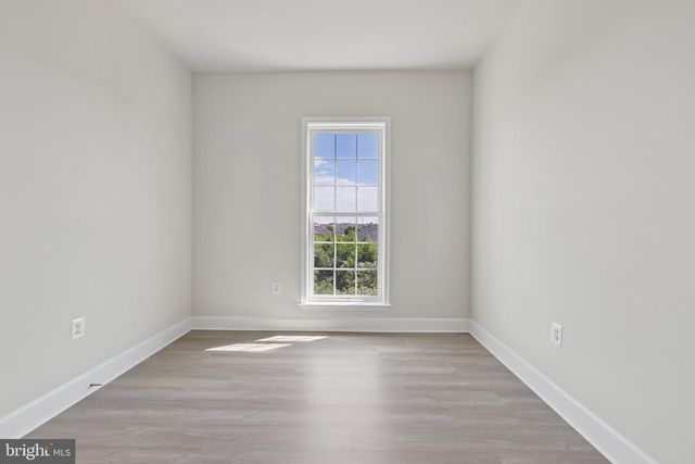 2213 OBERLIN DR, Woodbridge, VA 22191