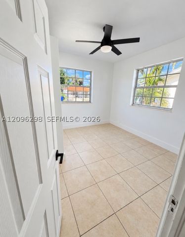1022 SW 12th St B, Miami, FL 33129